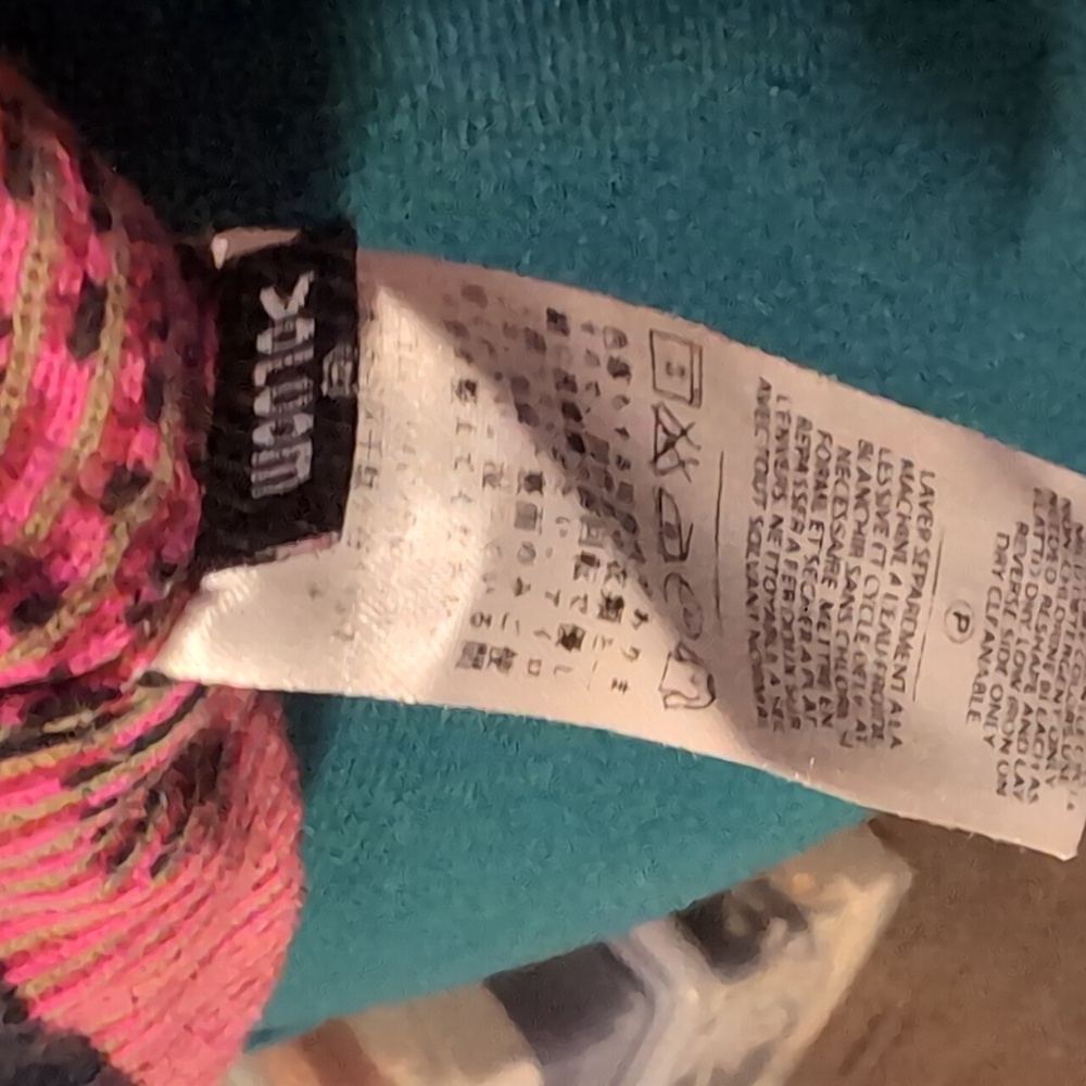 Sweater - Picture 7 of 8
